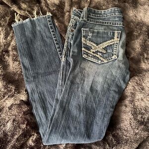 BKE Blue Ankle Cropped Jeans with Distressed Look